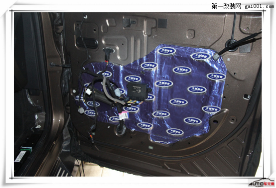 广州车元素福特探险者大能全车隔音工程，给你最舒适的.....