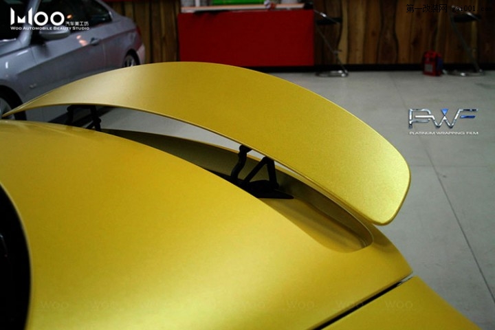 醉美车型！奔驰SLS “电光黄”车身改色贴膜