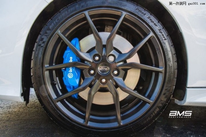 AMS-Ford-Focus-RS-brakes-750x500.jpg