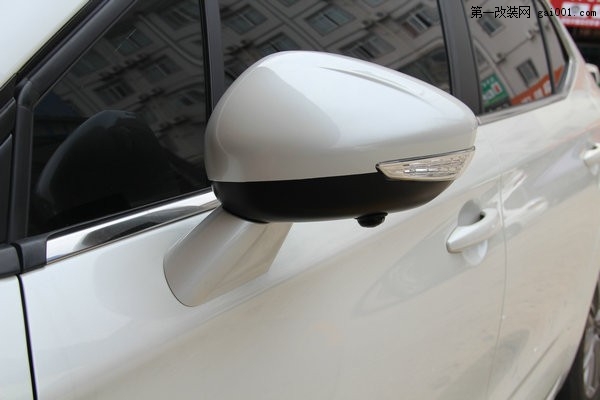 雪铁龙C4L安装道可视360度全景行车记录仪-南宁大通汽车用品