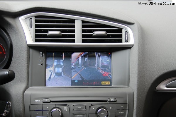 雪铁龙C4L安装道可视360度全景行车记录仪-南宁大通汽车用品