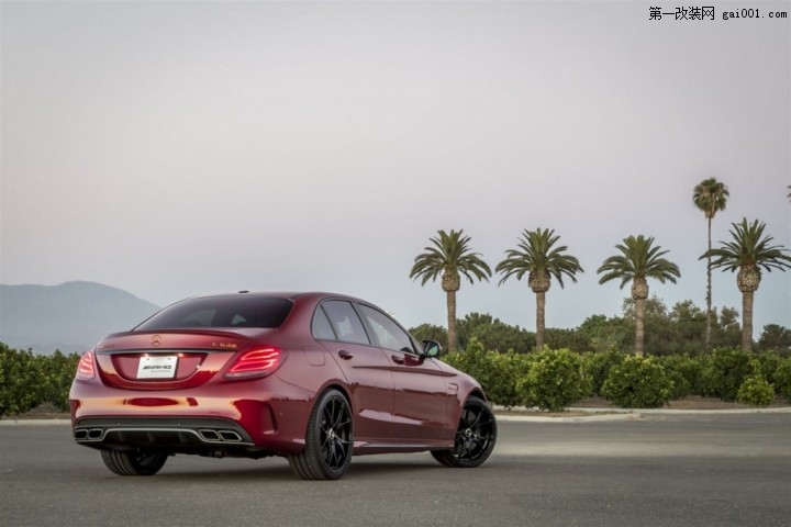 Mercedes-AMG-C63-S-with-Vorsteiner-V-FF-103-Wheels-5-1024x683.jpg