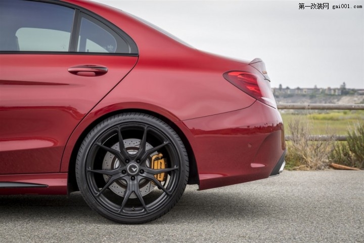 Mercedes-AMG-C63-S-with-Vorsteiner-V-FF-103-Wheels-11-1024x683.jpg