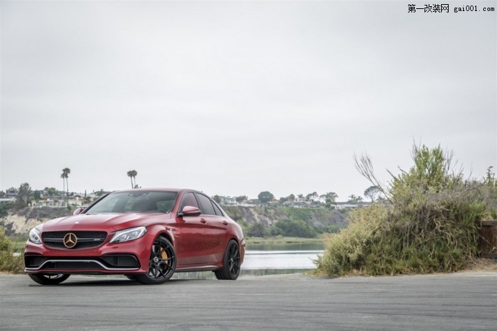 Mercedes-AMG-C63-S-with-Vorsteiner-V-FF-103-Wheels-17-1024x683.jpg