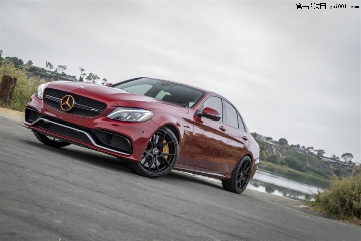 Mercedes-AMG-C63-S-with-Vorsteiner-V-FF-103-Wheels-26-1024x683.jpg