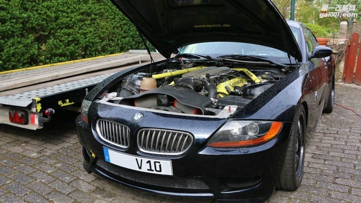 BMW-Z4-V10-conversion-engine-1280x720.jpg