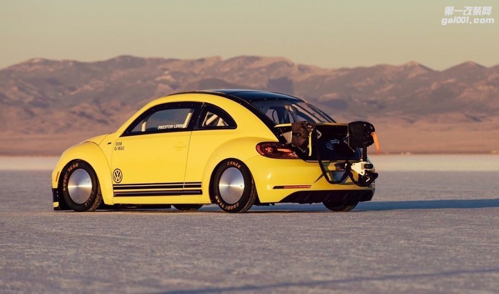 2016-Volkswagen-Beetle-LSR-rear-1280x753.jpg