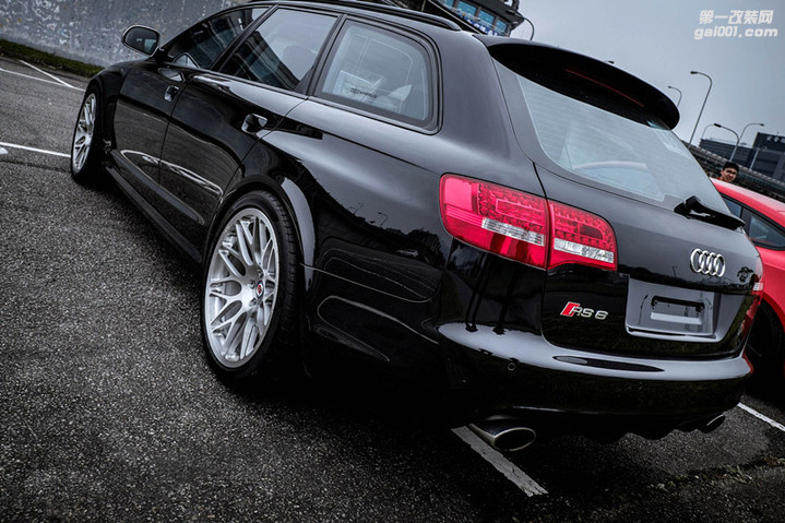 最强旅行车奥迪RS6改装HRE锻造300轮毂+AK天蝎钛合金运动排气