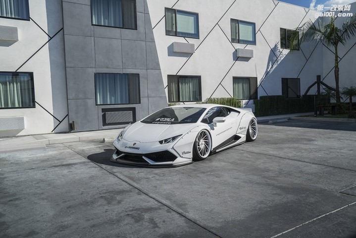 Liberty-Walk-Lamborghini-Huracan-Widebody-Kit-16-1024x684.jpg