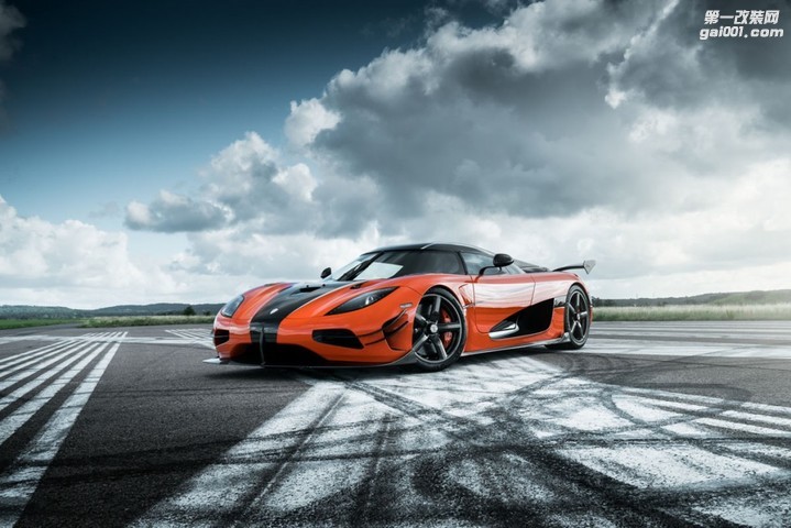 Koenigsegg发布Agera XS和Regera