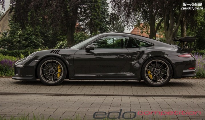 edo-competition-Porsche-911-GT3-RS-Carbon-Sport-package-3-1024x602.jpg