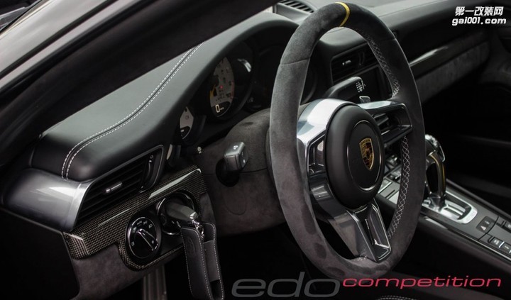 edo-competition-Porsche-911-GT3-RS-Carbon-Sport-package-17-1024x602.jpg