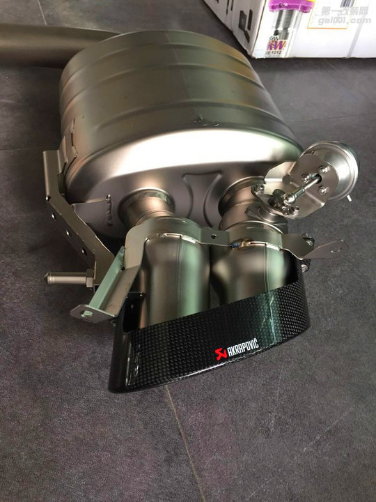 奥迪RS5改装AK天蝎钛合金运动排气