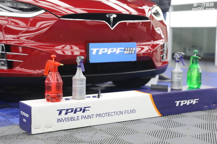 特斯拉X TPPF隐形车衣 施工环境 流程 效果让人放心