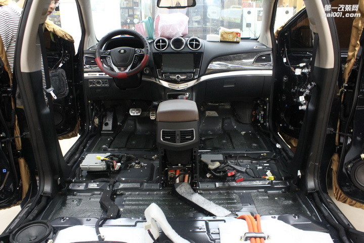 常熟汽车音响改装 上海音豪比亚迪唐改装丹麦丹拿S242