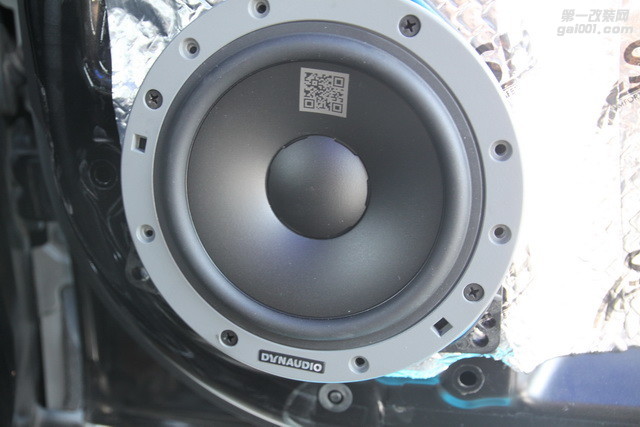 5丹拿232中低音安装于前声场.JPG