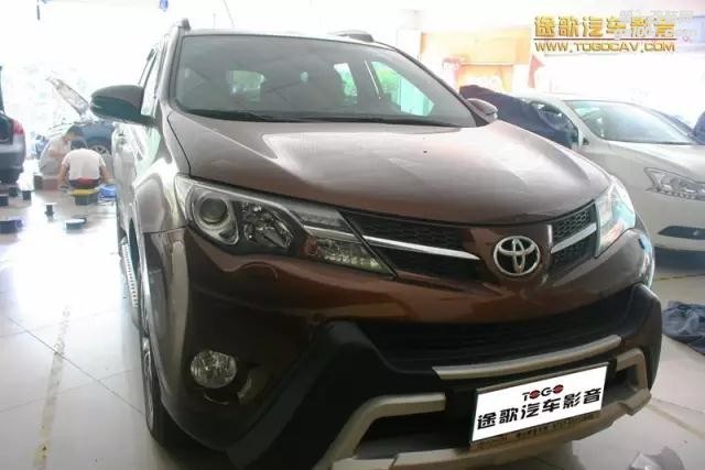 大工程！丰田RAV4音响改装丹拿232套装喇叭-佛山途歌汽车音响