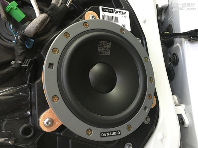 沃尔沃V60CC音响改装丹拿音响雷贝琴低音-深圳赛电汽车音响