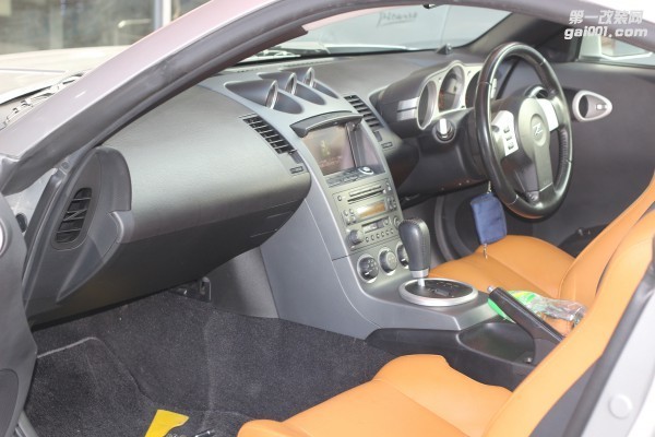 日产350Z汽车音响改装美国曼菲斯4.1音响系统+阿尔派INA-W900C...