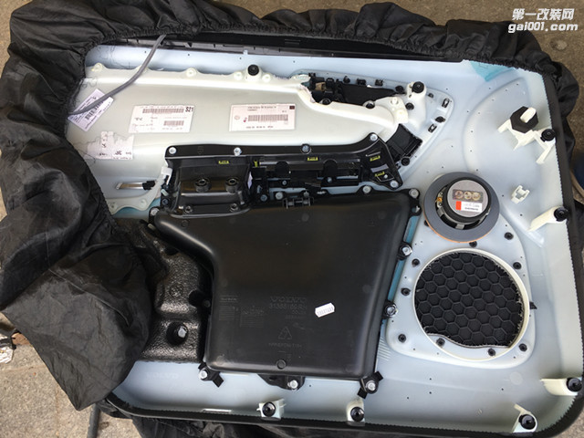沃尔沃V60CC音响改装丹拿音响英雅仕功放-深圳赛电汽车音响