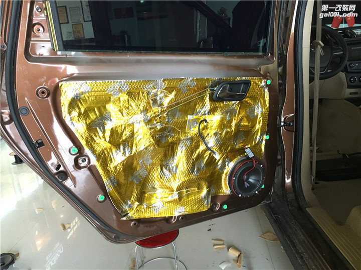 五菱宏光S改装JBL汽车音响-聊城专业升级音响-汽车隔音降噪