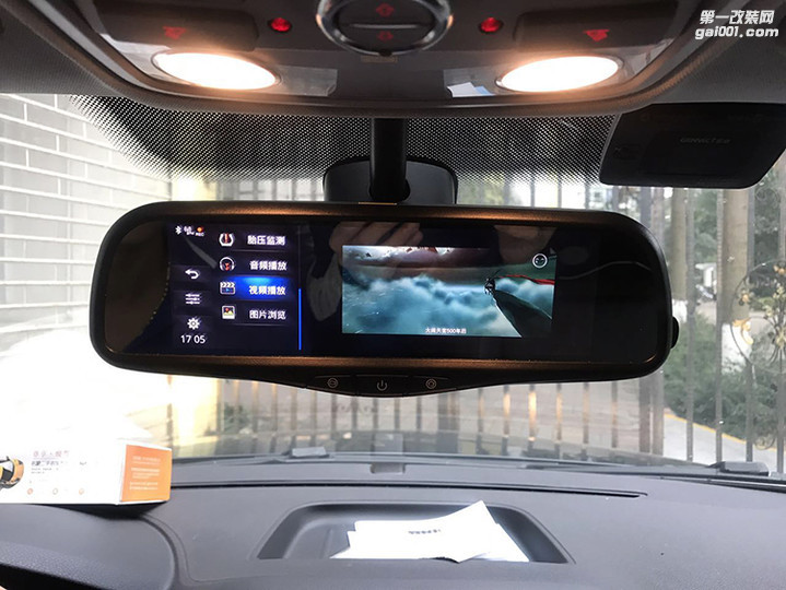 大众途观车主选择安装飞歌科视B800大屏智能后视镜效果实拍