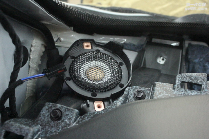 11，美国AP全频喇叭高音单元安装在汽车仪表台上.JPG