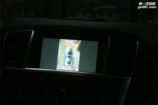 奔驰ML320安装360度全景行车记录仪——汕头悦心汽车音响改装
