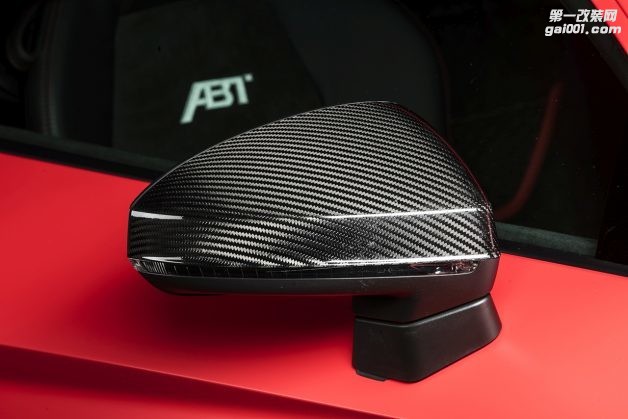 Details_R8-3-628x419.jpg