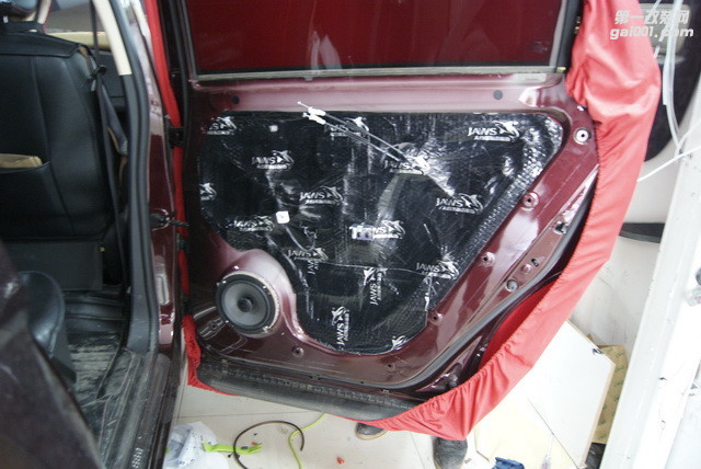15，伊曼 EC165同轴喇叭安装在汽车原位.JPG