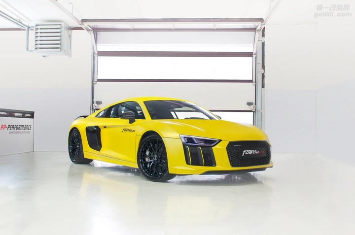Audi-R8-V10-Plus-1.jpg