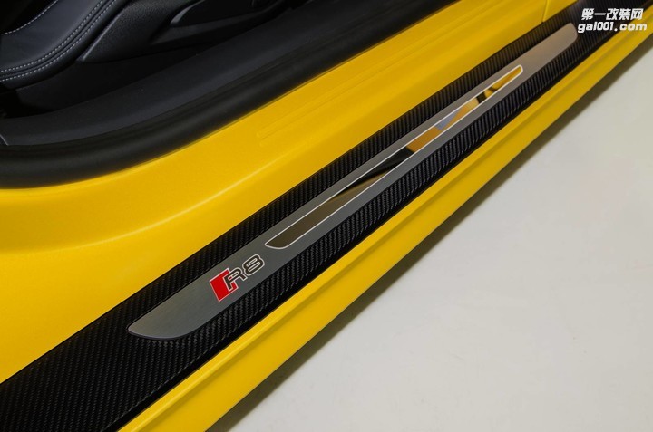 Audi-R8-V10-Plus-5.jpg