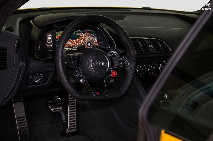 Audi-R8-V10-Plus-7.jpg