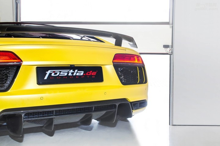 Audi-R8-V10-Plus-10.jpg