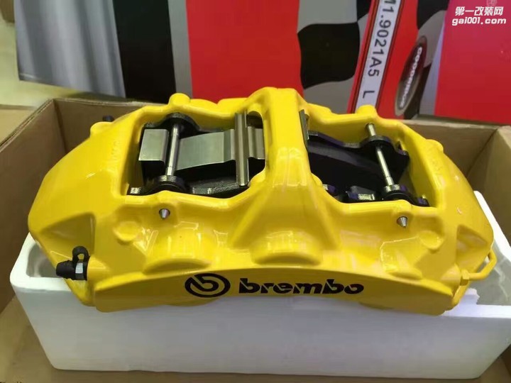 奥迪A7改装Brembo卡钳