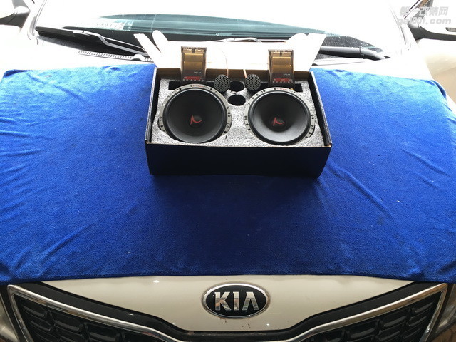 惠州音乐时代 起亚K2 汽车音响改装 丹麦绅士宝RX6.2