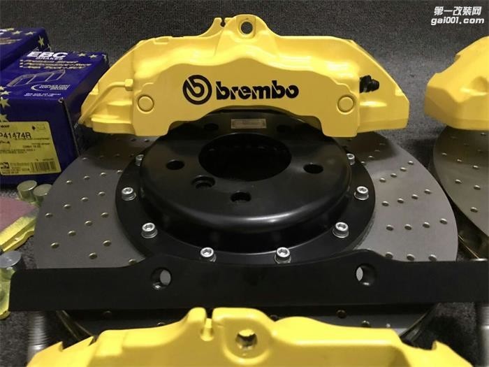 宝马F30 升级二手brembo 前六后四活塞鲍鱼 保时捷卡宴拆车