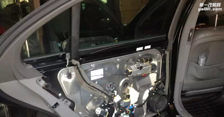 深圳龙岗区（型格造）奔驰s350汽车音响升级改装三分频套装