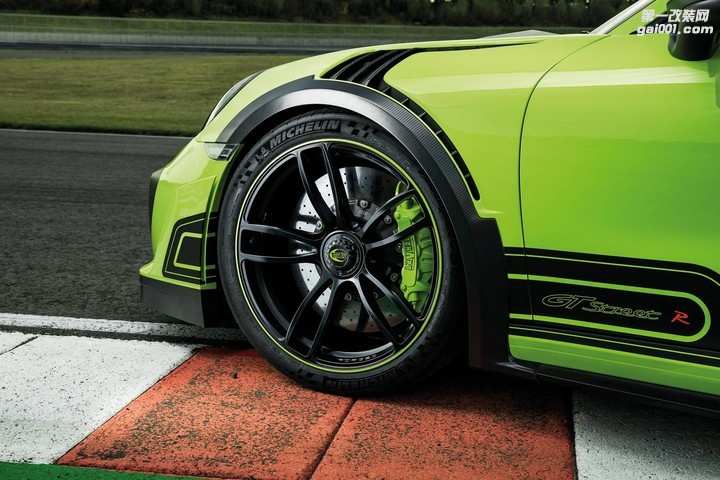 TECHART-GTstreet-R-7.jpg