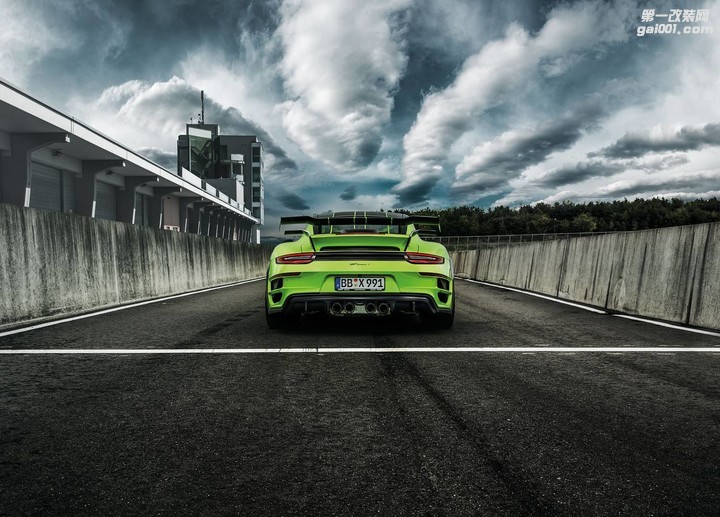 TECHART-GTstreet-R-16.jpg