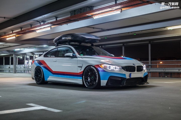 BMW-M4-R-10.jpg