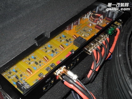 13，使用的音响器材电路板设计合理到位.JPG