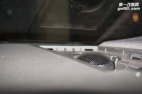 3，意大利AD音响AD6.3三分频高音单元安装在汽车仪表台上.JPG