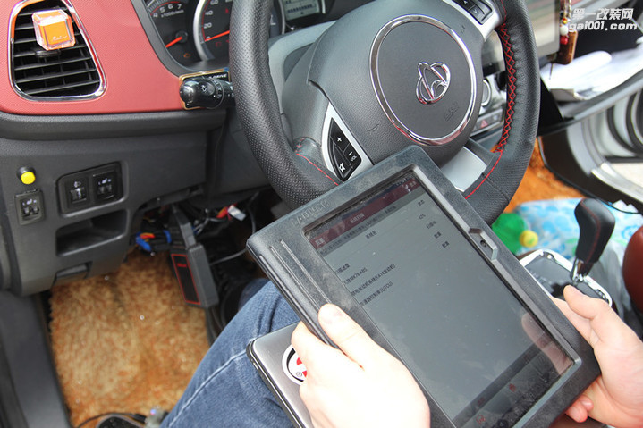 国内第一台长安欧力威x6刷艾森ECU升级，解决驾驶过程中的...