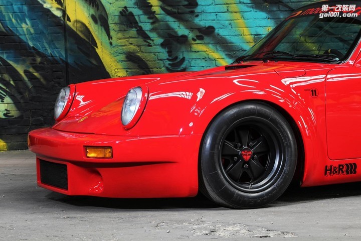 911-RS-3.5-Red-Evolution-10.jpg