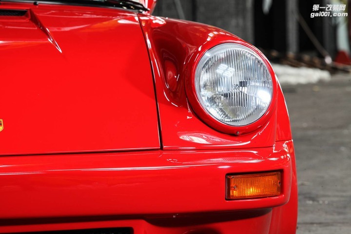 911-RS-3.5-Red-Evolution-12.jpg