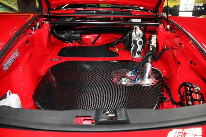 911-RS-3.5-Red-Evolution-15.jpg