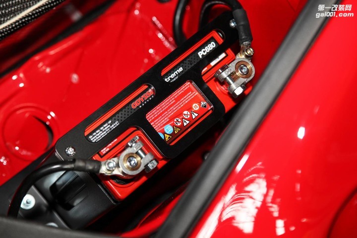 911-RS-3.5-Red-Evolution-16.jpg