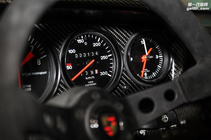 911-RS-3.5-Red-Evolution-18.jpg