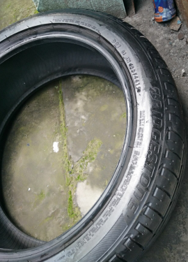 出售防爆普利司通235/45R19